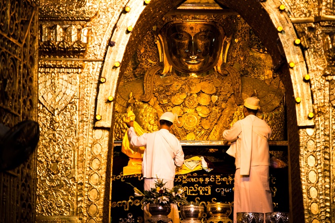 mahamuni pagoda